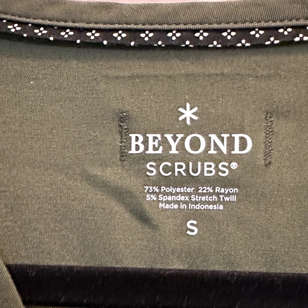 Olive Green Beyond Scrubs Shirt Size Small